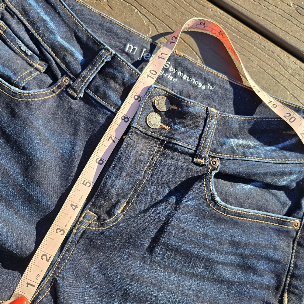 Maurices M Jeans 3/$33 mid-rise, Like new, size M